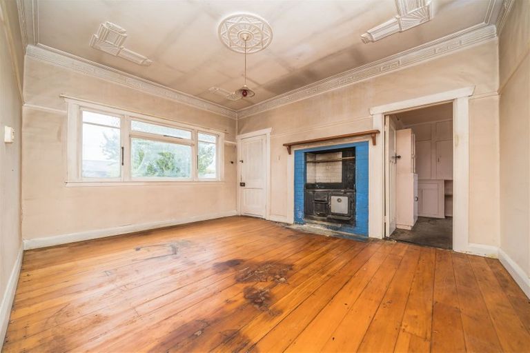 Photo of property in 9 Stewart Crescent, Hokowhitu, Palmerston North, 4410