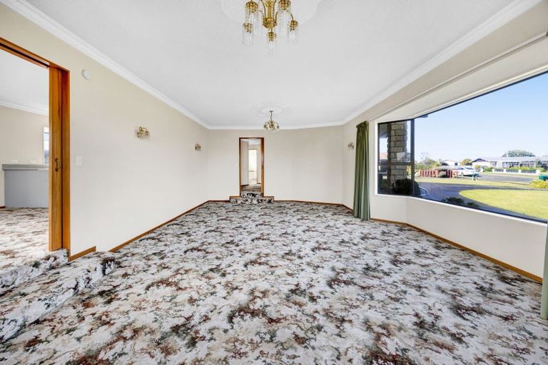 Photo of property in 14 Pohutukawa Drive, Opunake, 4616