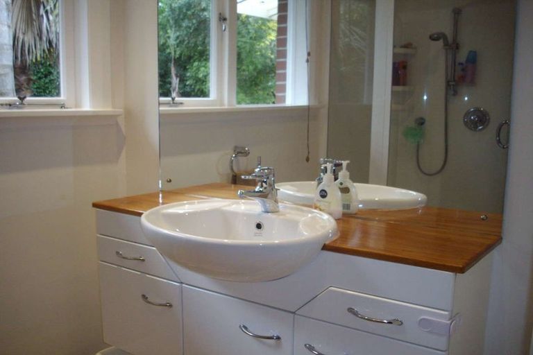 Photo of property in 295 Don Buck Road, Massey, Auckland, 0614