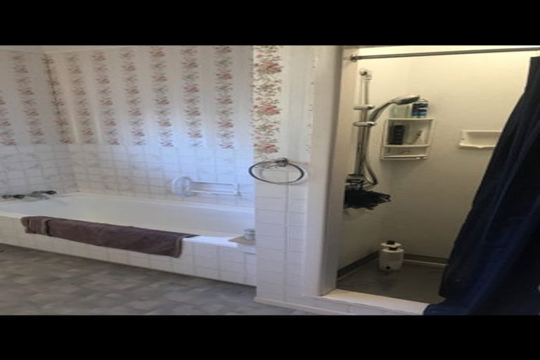 Photo of property in 18 Crownhill Street, Spotswood, New Plymouth, 4310