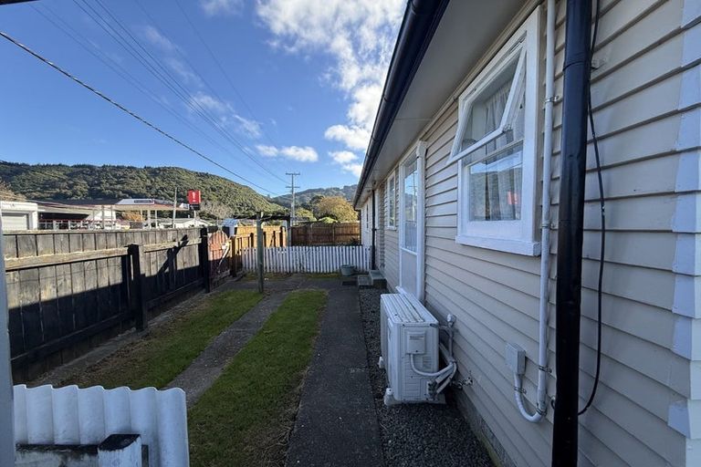 Photo of property in 86 Shakespeare Avenue, Trentham, Upper Hutt, 5018