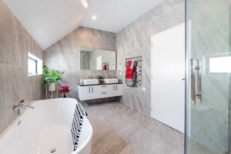 Photo of property in 18 Myland Drive, Hobsonville, Auckland, 0616