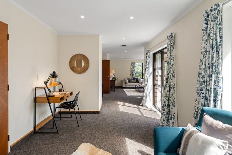 Photo of property in 23b Thatcher Crescent, Crofton Downs, Wellington, 6035