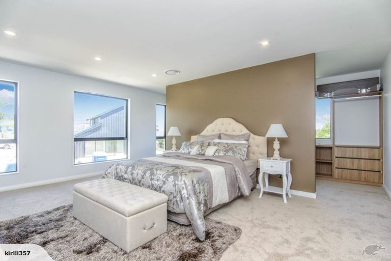 Photo of property in 9 Nerehana Place, Red Beach, 0932