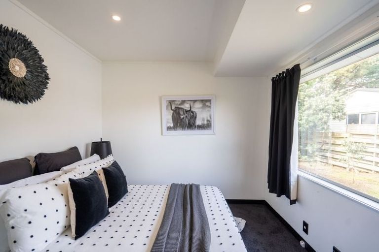 Photo of property in 52 Rutherford Drive, Waikanae Beach, Waikanae, 5036