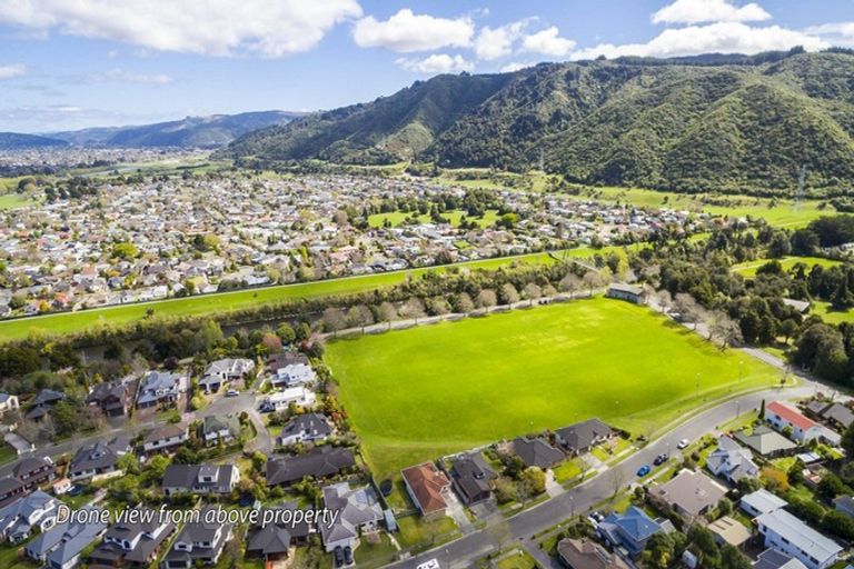 Photo of property in 21f1- Roband Crescent, Brown Owl, Upper Hutt, 5018