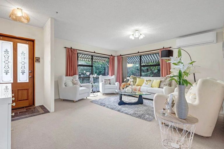 Photo of property in 8 Dreadon Avenue, Papatoetoe, Auckland, 2025