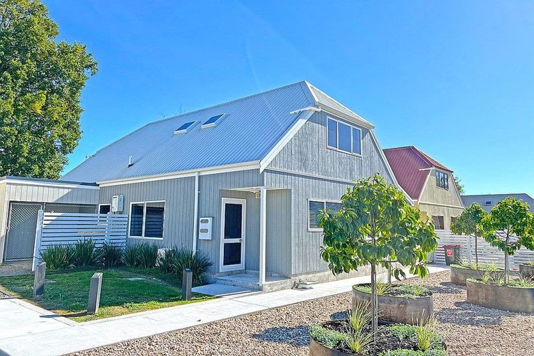 Photo of property in 17 Joshua Lane, Hamilton East, Hamilton, 3216