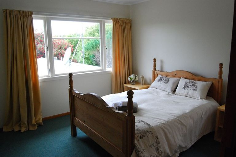 Photo of property in 74 Kervil Avenue, Te Atatu Peninsula, Auckland, 0610