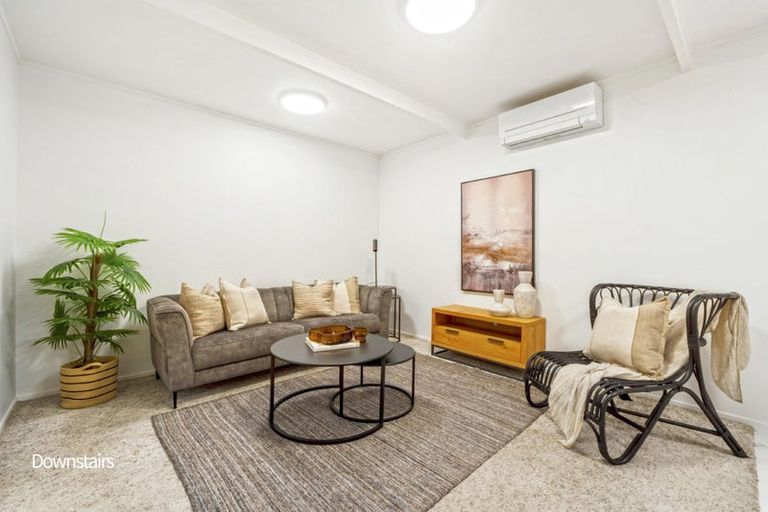 Photo of property in 32 Rosecamp Road, Beach Haven, Auckland, 0626
