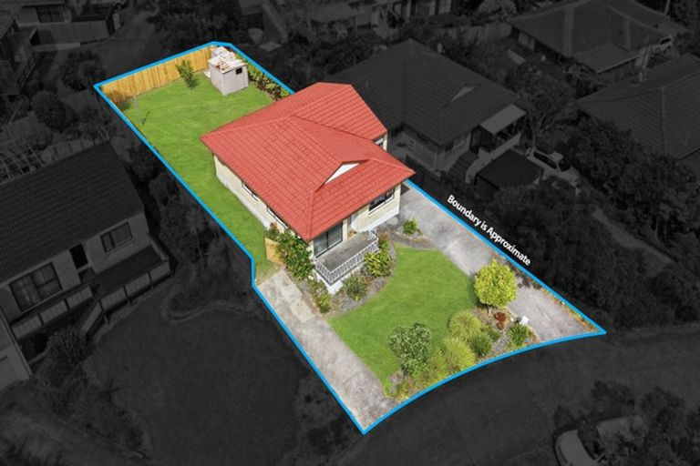 Photo of property in 2/39 Rapallo Place, Farm Cove, Auckland, 2012