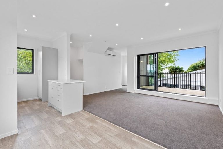 Photo of property in 500f Te Atatu Road, Te Atatu Peninsula, Auckland, 0610