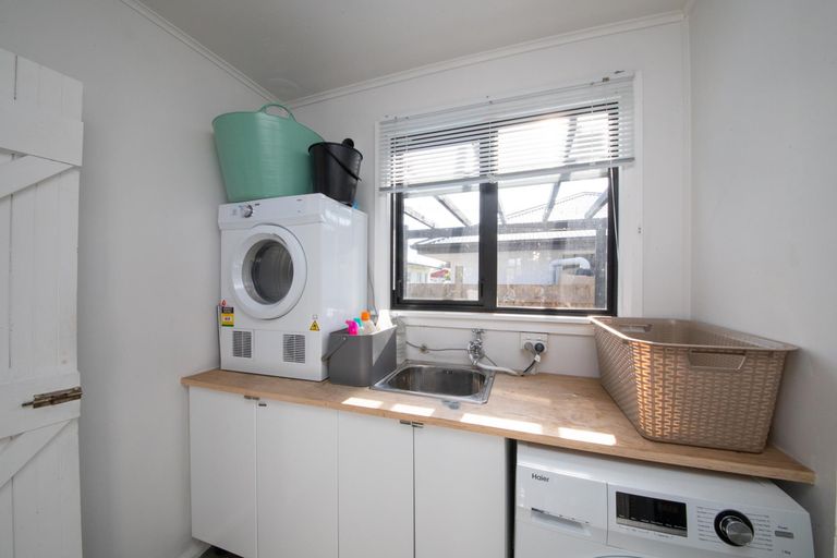 Photo of property in 147 College Street, Awapuni, Palmerston North, 4412