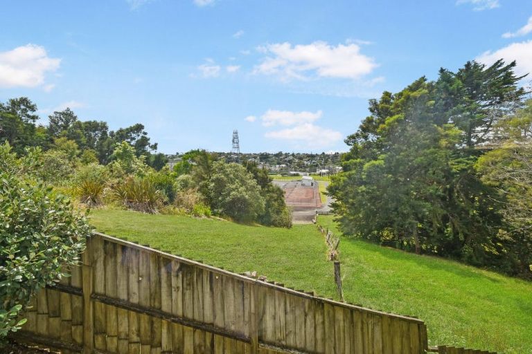 Photo of property in 20 Longview Rise, Massey, Auckland, 0614