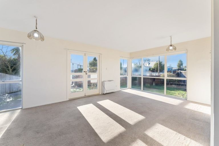 Photo of property in 97 Dunns Avenue, The Pines Beach, 7630