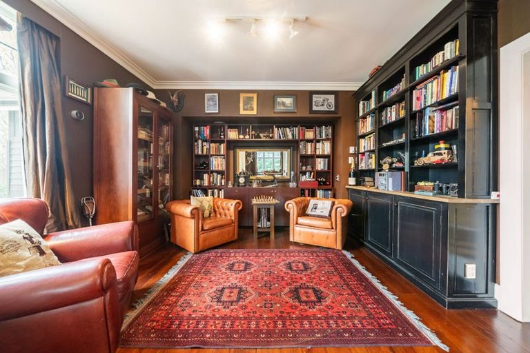 Photo of property in 291 Fergusson Drive, Heretaunga, Upper Hutt, 5018