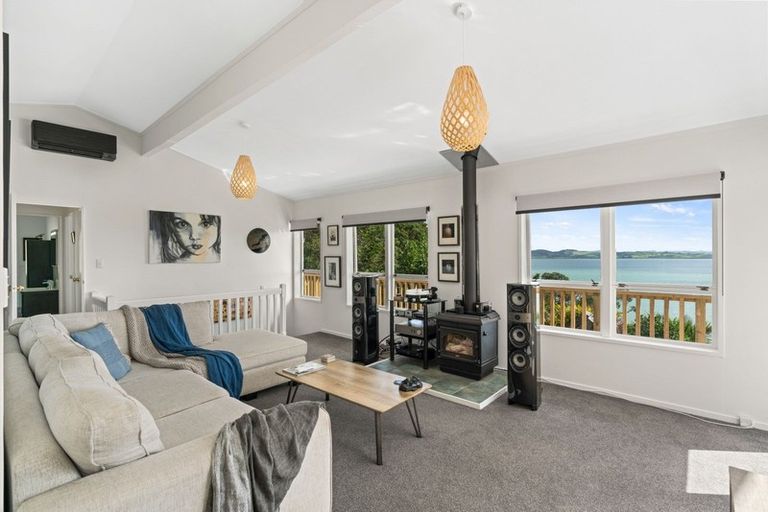 Photo of property in 100 Manganese Point Road, Tamaterau, Whangarei, 0174