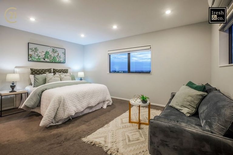 Photo of property in 33 Kirikiri Drive, Papakura, 2110