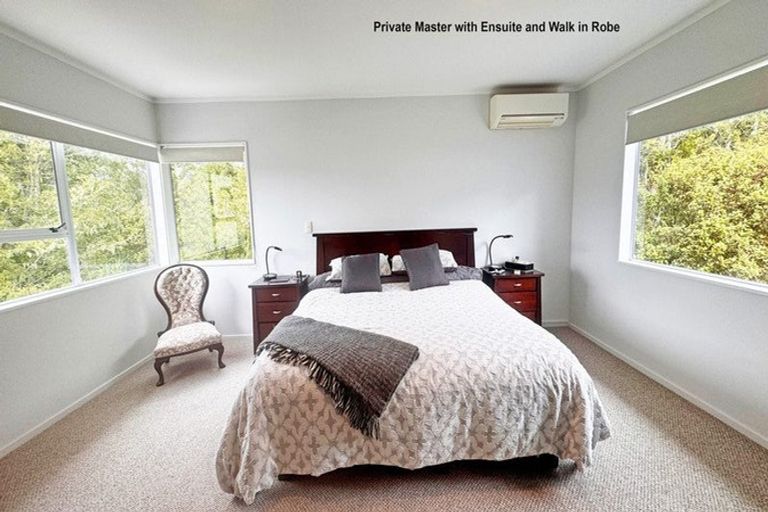 Photo of property in 19 Ravenstone Place, Chatswood, Auckland, 0626