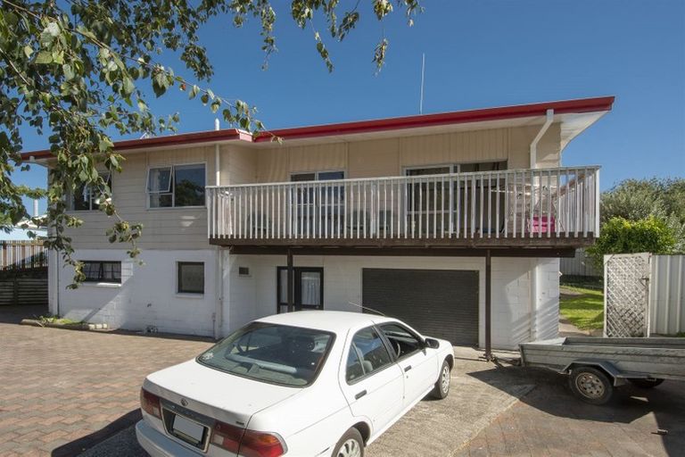 Photo of property in 10 Raymond Avenue, Te Puke, 3119