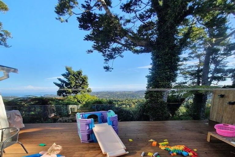 Photo of property in 114 Scenic Drive, Titirangi, Auckland, 0604