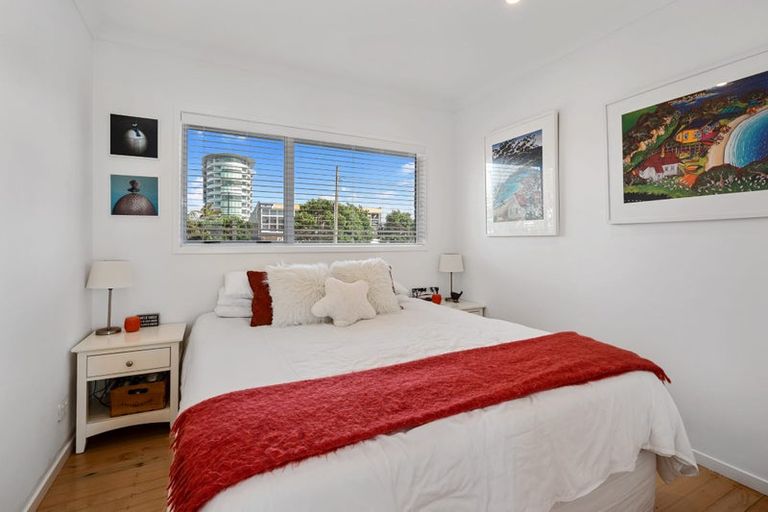 Photo of property in 305 Hibiscus Coast Highway, Orewa, 0931