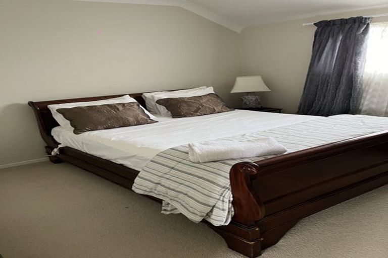 Photo of property in 106 Meadowland Drive, Somerville, Auckland, 2014