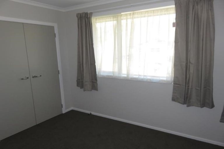 Photo of property in 102 Melksham Drive, Churton Park, Wellington, 6037