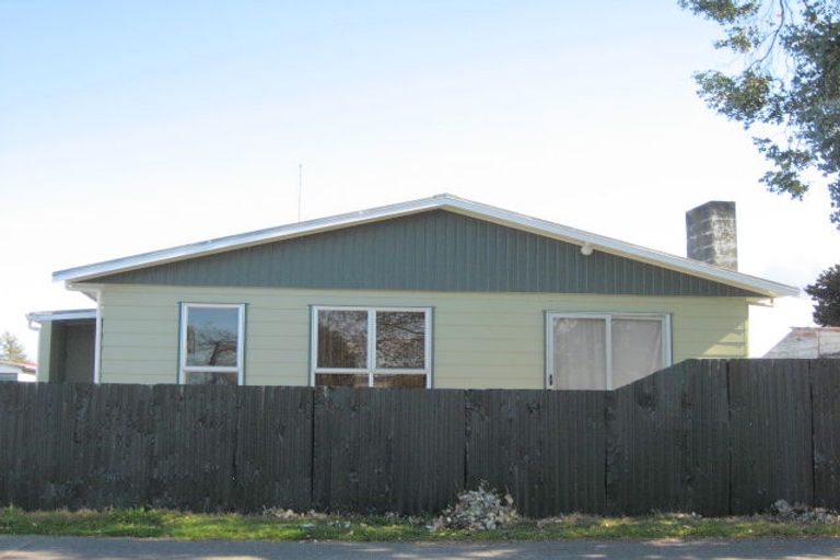 Photo of property in 2 Chamberlain Avenue, Wairoa, 4108