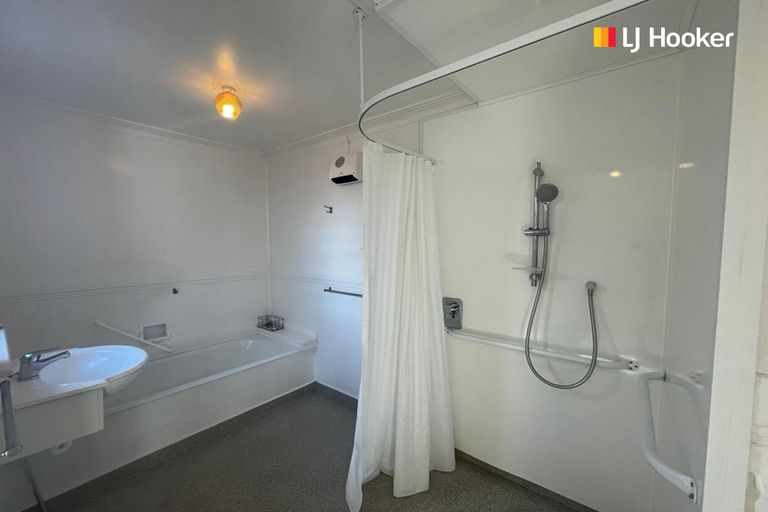Photo of property in 15 Wynyard Street, South Dunedin, Dunedin, 9012