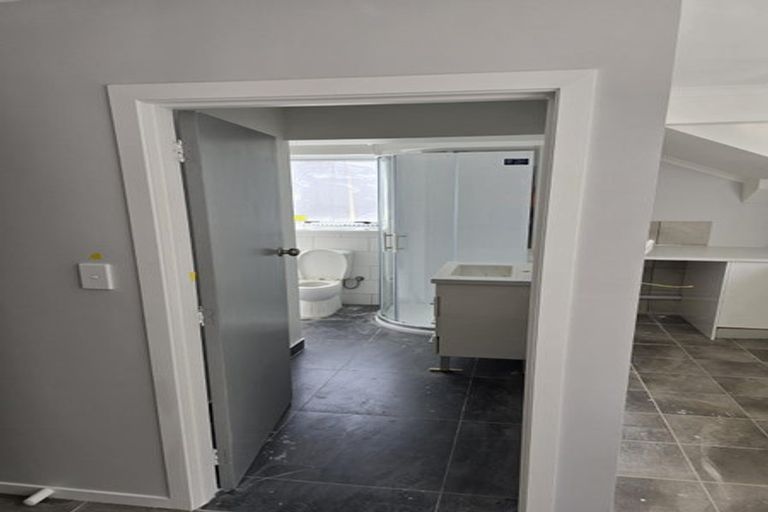 Photo of property in 70 Clevedon Road, Papakura, 2110