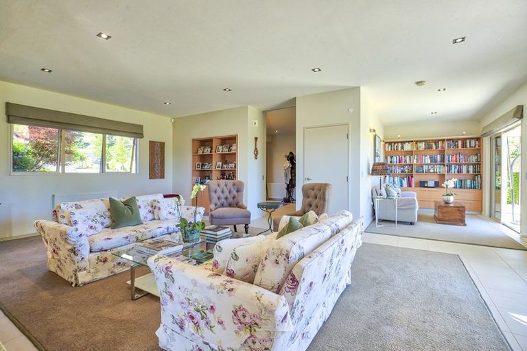 Photo of property in 17 Foxglove Heights, Wanaka, 9305