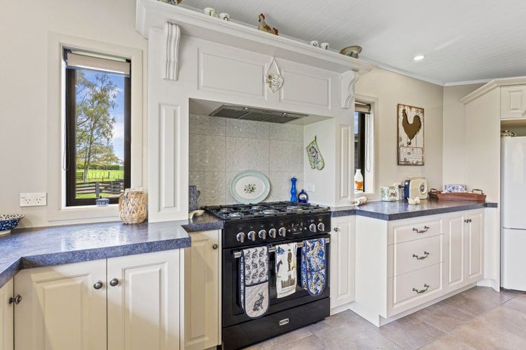Photo of property in 16 Kaitawa Road, Pahiatua, 4981