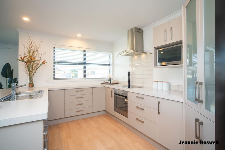 Photo of property in 12 Morocco Terrace, Kelvin Grove, Palmerston North, 4414