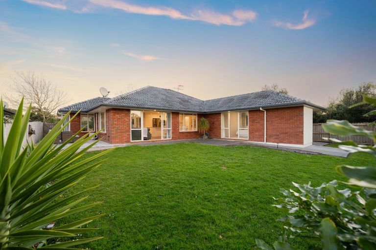 Photo of property in 8 Belcoo Crescent, East Tamaki, Auckland, 2013