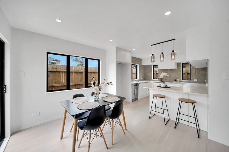 Photo of property in 10a Gardiner Grove, Mangere East, 2024