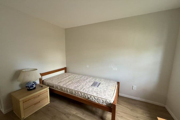 Photo of property in 2/4 Sydney Street, Hauraki, Auckland, 0622