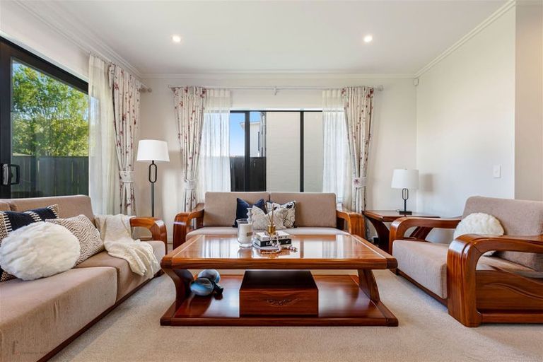 Photo of property in 6 Sacred Kingfisher Road, Hobsonville, Auckland, 0616