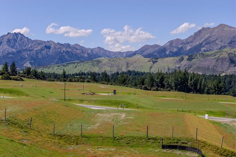 Photo of property in 3 Lauderdale Lane, Wanaka, 9305