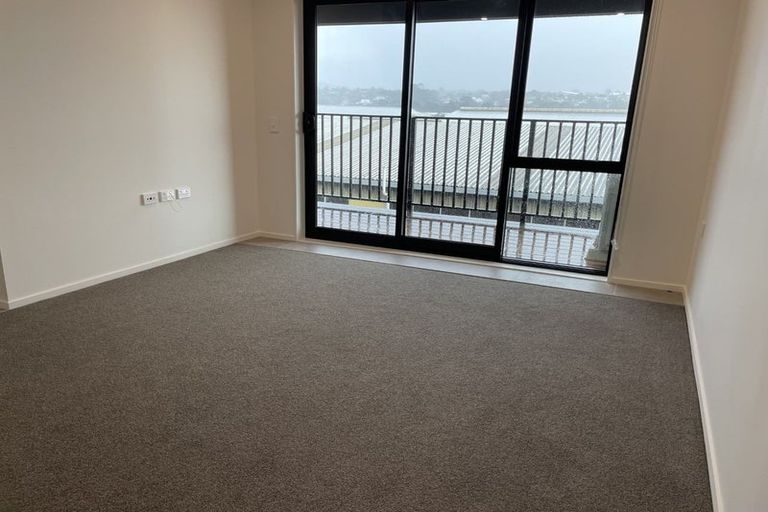 Photo of property in 204/28c Eileen Newey Place, Henderson, Auckland, 0612