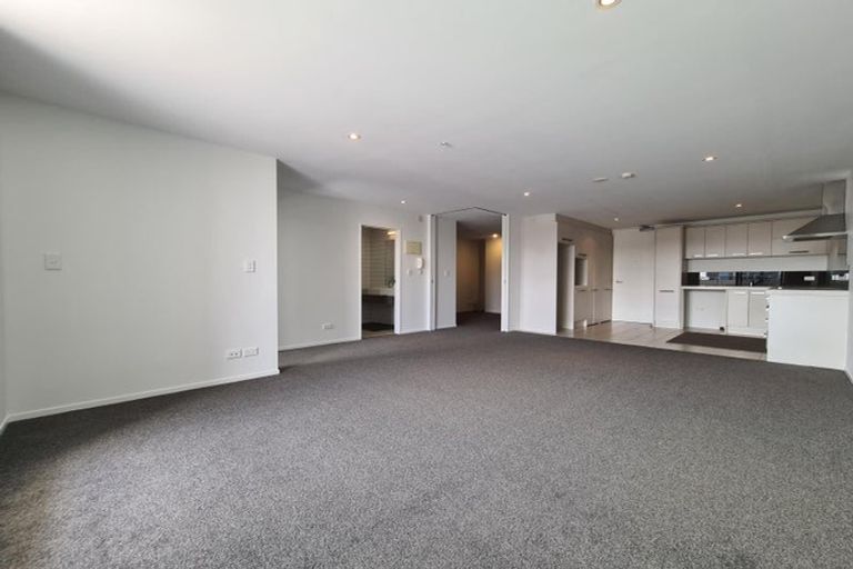 Photo of property in Bella Vista, 1f/84 Gunner Drive, Te Atatu Peninsula, Auckland, 0610