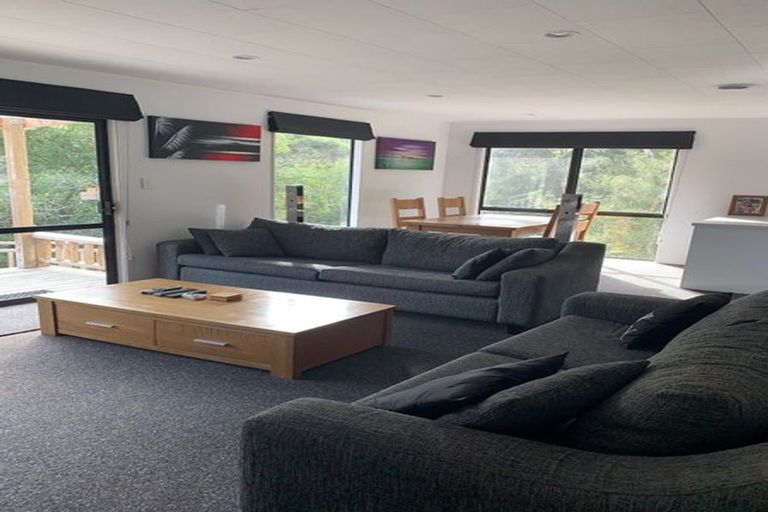 Photo of property in 11 Ramonda Close, Bayview, Auckland, 0629