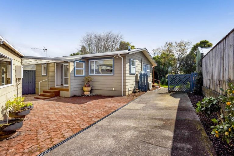 Photo of property in 20 Rewa Street, Inglewood, 4330