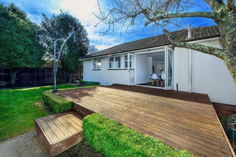 Photo of property in 11 Saint Ives Street, Harewood, Christchurch, 8051