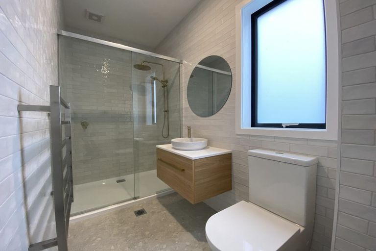 Photo of property in 52 Tiketike Way, Brooklyn, Wellington, 6021