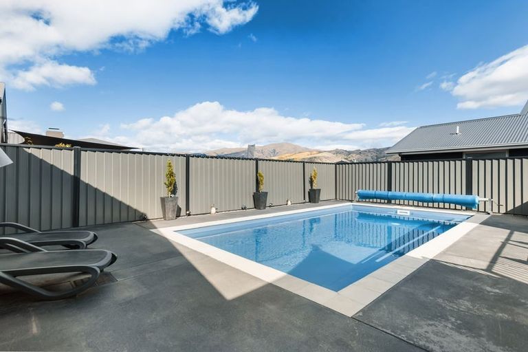 Photo of property in 6 Hortons Way, Cromwell, 9310