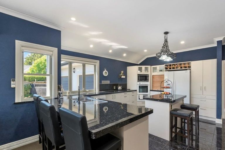 Photo of property in 95 Park Avenue, Waikanae, 5036