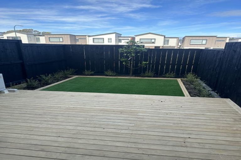 Photo of property in 43 Kiato Lane, Flat Bush, Auckland, 2019