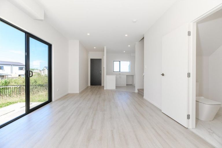 Photo of property in 9 Heketara Place, Papakura, 2110