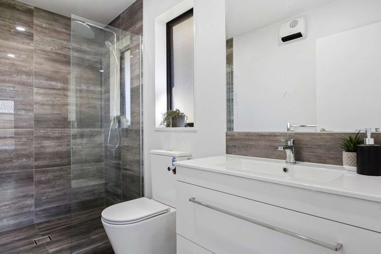 Photo of property in 27 Crossley Avenue, Woodend, 7610